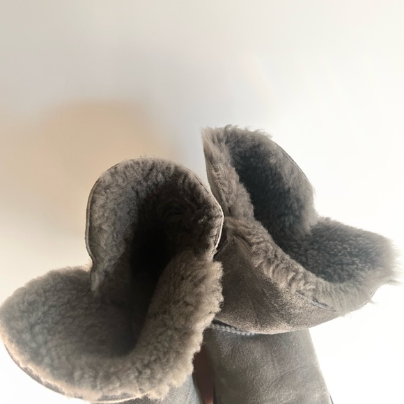 UGG Australia Women's Bailey Button Bling Boots Size 6 - Picture 7 of 16